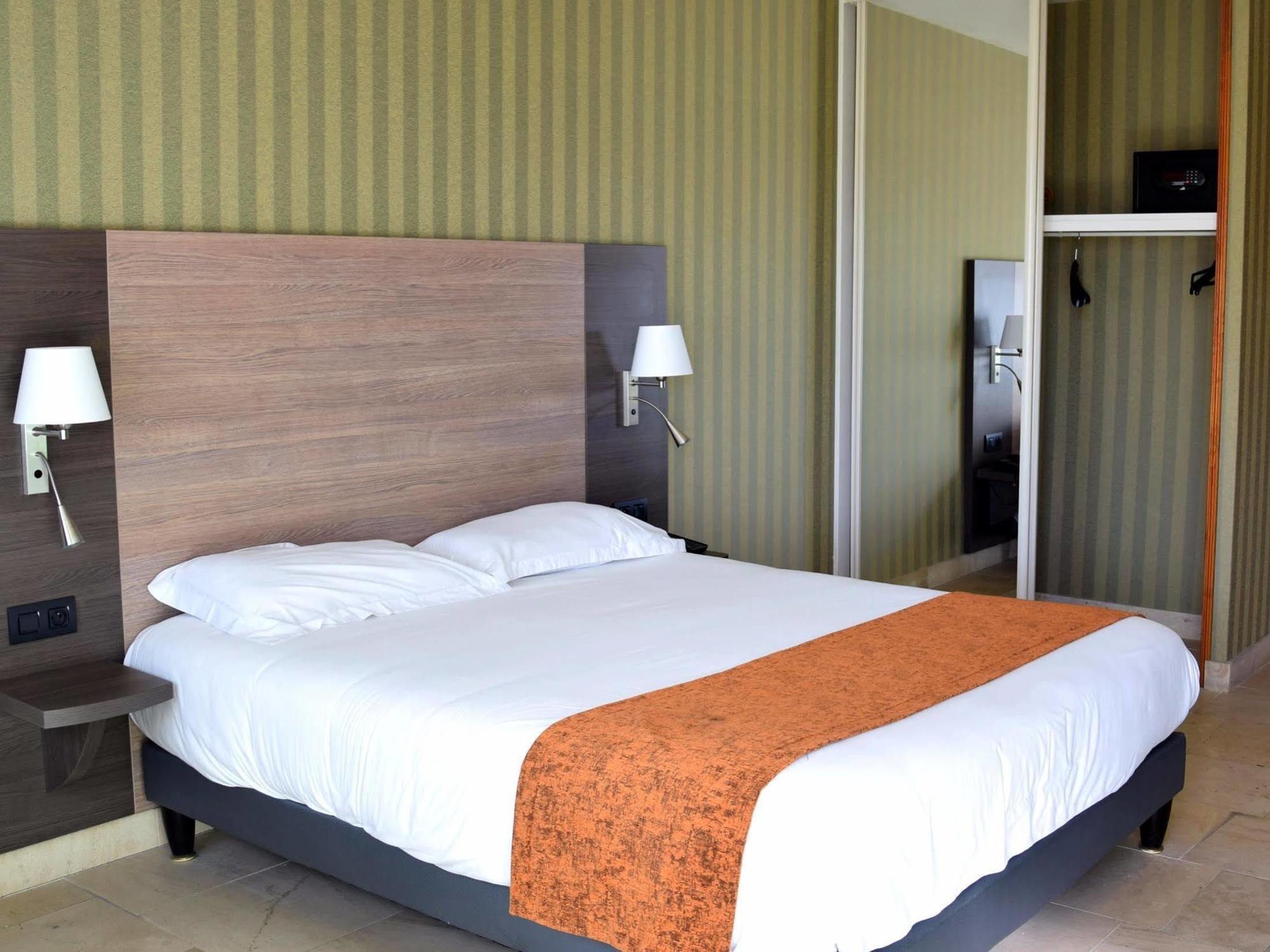 Logis Des Sources Hotel Creney-pres-Troyes Ngoại thất bức ảnh
